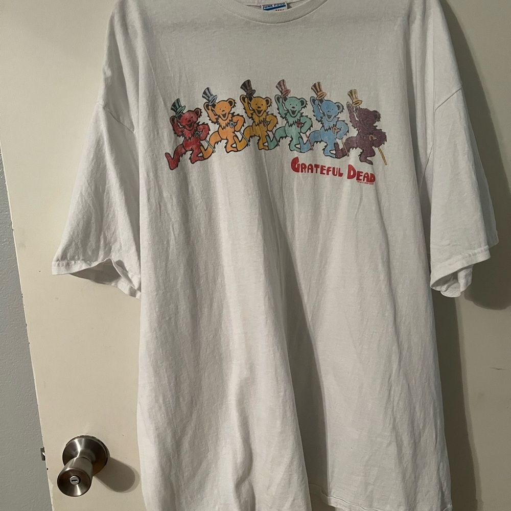 Brand: junk food tees. Size: xl. Color: white, Grateful Dead